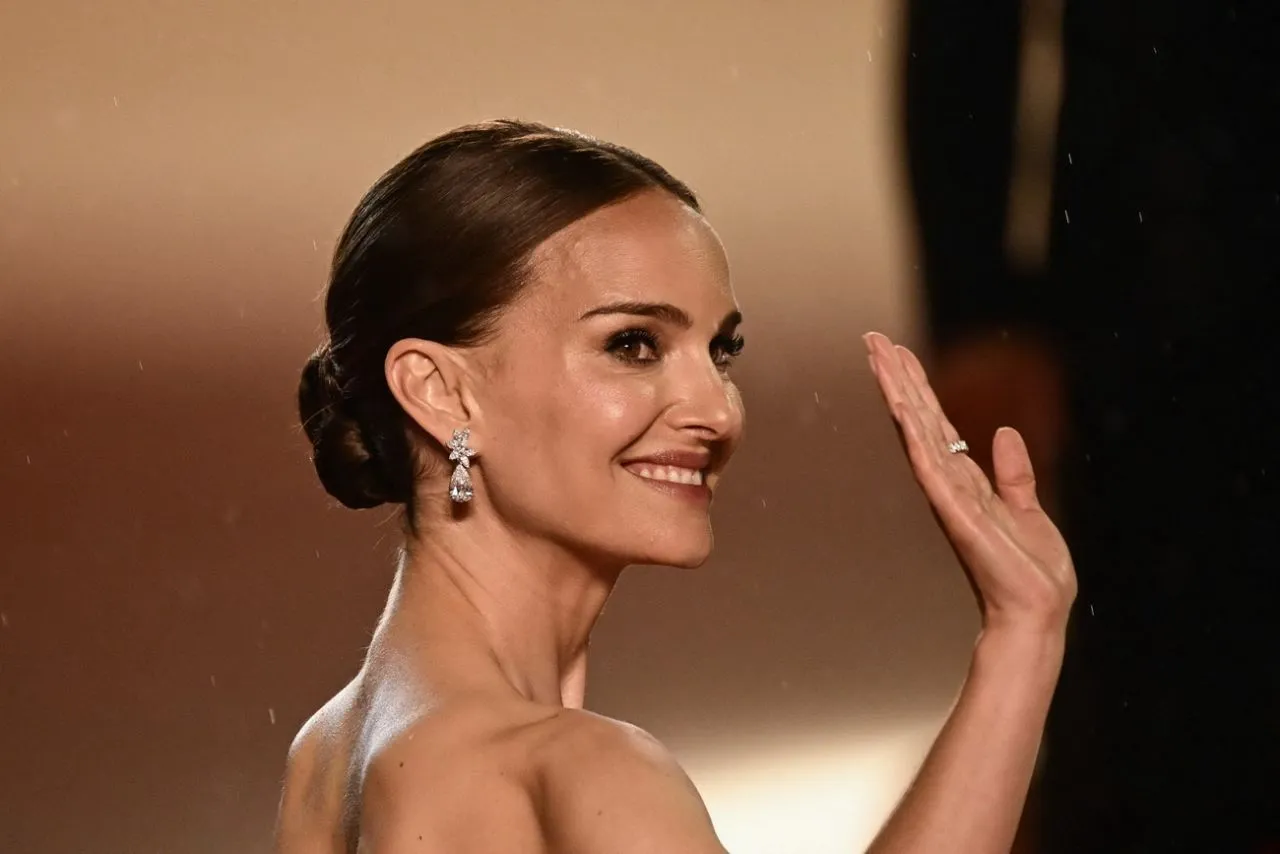 NATALIE PORTMAN AT MAY DECEMBER RED CARPET AT CANNES FILM FESTIVAL16